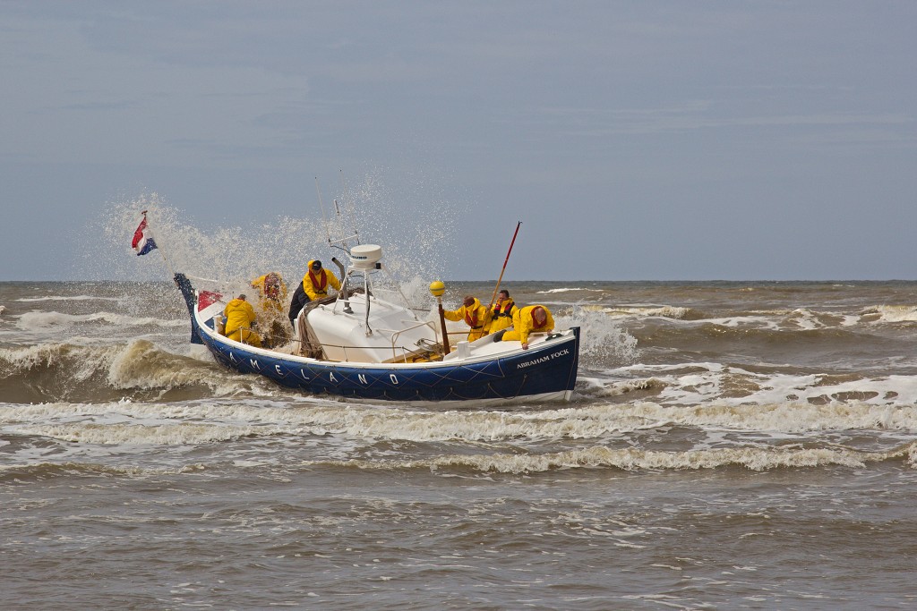 sar katwijk aan zee knrm evenement event festival reddingsdemonstratie search and rescue hulp Abraham Fock crashtender reddingsboot sos hulp in nood scheepsramp